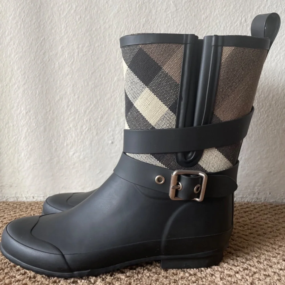 Burberry Mid-calf Boots Sz. 37 + FREE  Rubber Cleaning Set